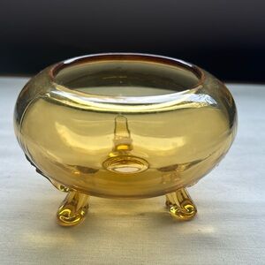 MCM~VIKING GLASS ~GOLDEN/HONEY COLOR ~3 FOOTED~HANDMADE BOWL